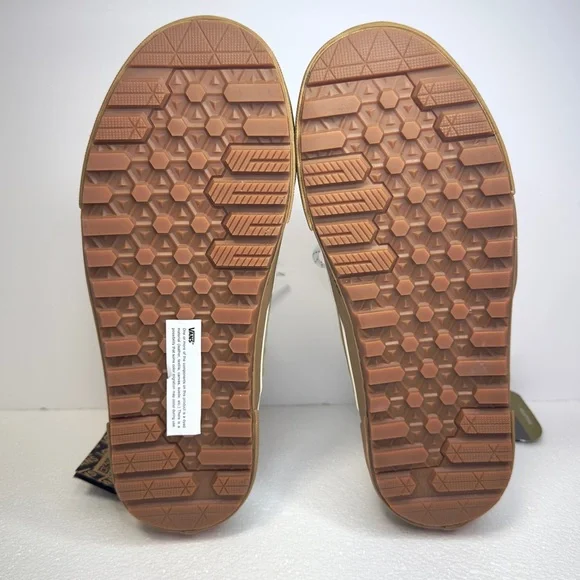 Vans MTE Sk8-Hi DR Shoes - Picture 7 of 7